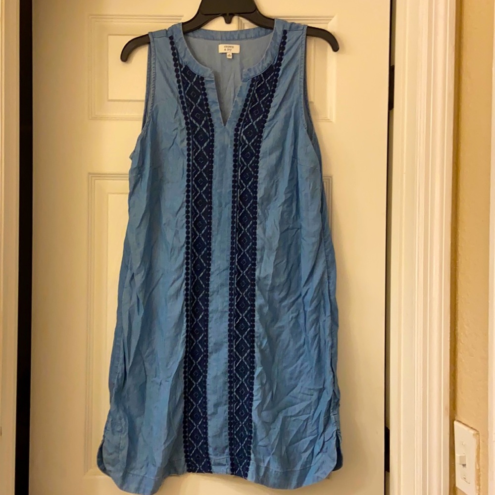 Crown and ivy dress